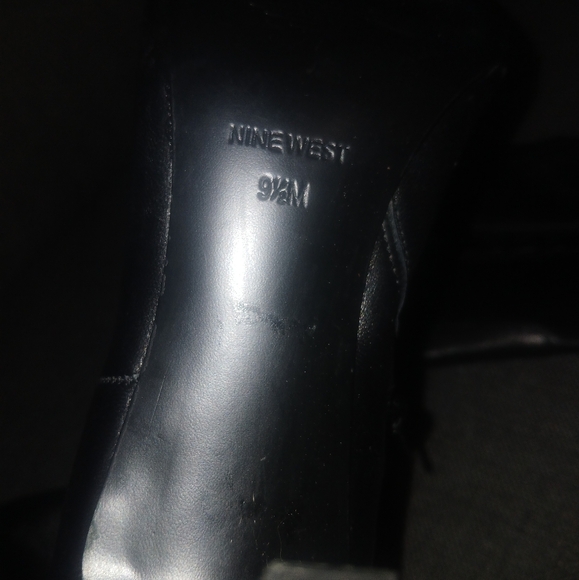 Nine West elegant Black Leather Knee-High Boots 3.5 inch heel. 9.5 - Picture 4 of 6